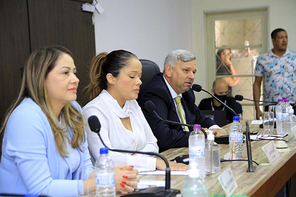 03-08 Sessão Ordinária (35).jpg