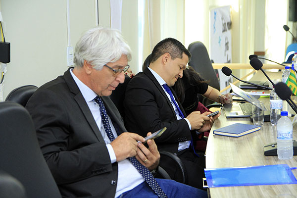 03-08 Sessão Ordinária (7).jpg