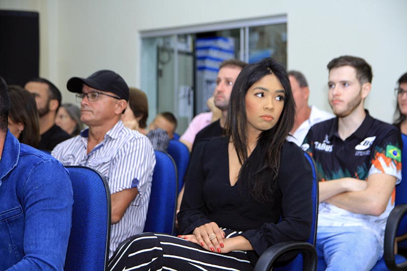 03-08 Sessão Solene (19).jpg