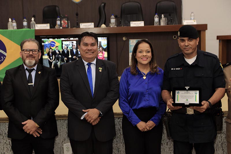 23-08 Sessão Solene (42).jpg