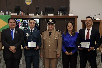 23-08 Sessão Solene (54).jpg