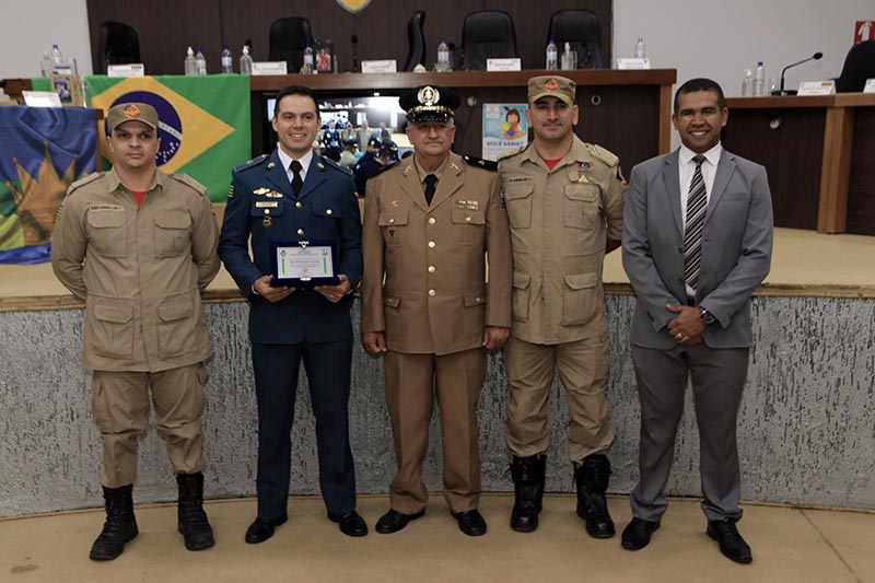 23-08 Sessão Solene (71).jpg