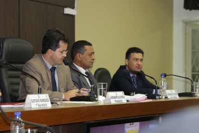 Ata das Sessões Extraordinárias do dia 04-11