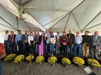 Câmara acompanha inauguração da sala de exames de tomografia no HRF e concede condecoração