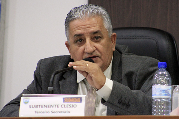 Câmara aprova execução dos Hinos Brasileiro e à Formosa em sessões