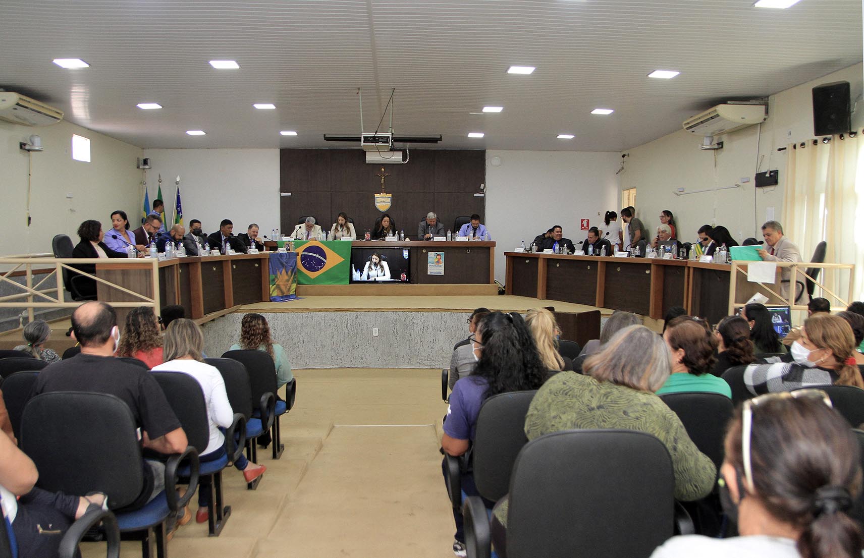 Câmara derruba veto parcial do Poder Executivo