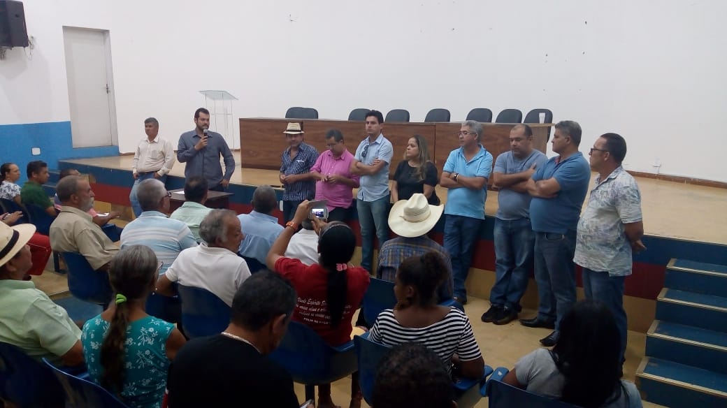 Vereadores acompanham evento sobre a Nova Feira Coberta