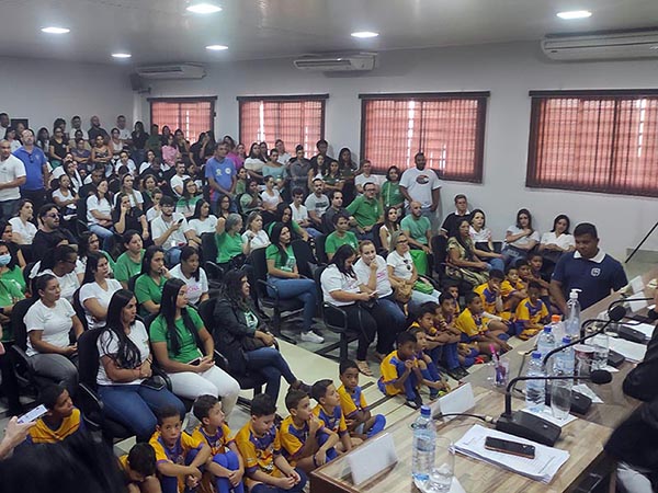 Vereadores aprovam PL nº 44/23 em Sessão Extraordinária