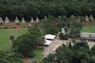 Clube do Itiquira com Chalés.JPG